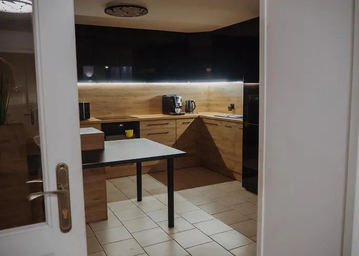 Lesne Wzgorze 3* קורבילו