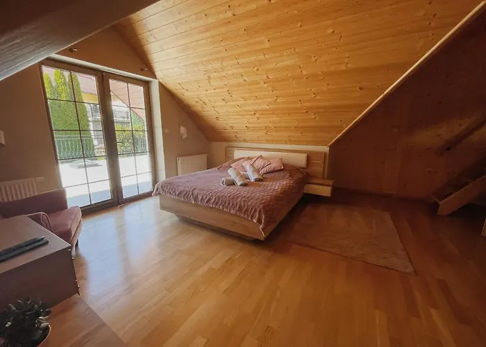 Lesne Wzgorze בית הארחה