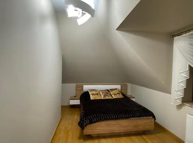 Lesne Wzgorze بيت ضيافة 3*